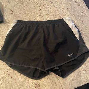 Black nike drifit shorts size medium